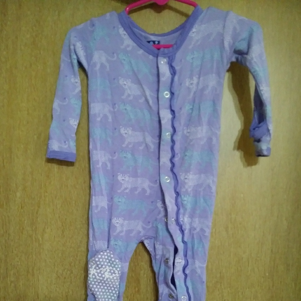 Kickee Pants Ruffle Muffin Footie- Lilac Leopard